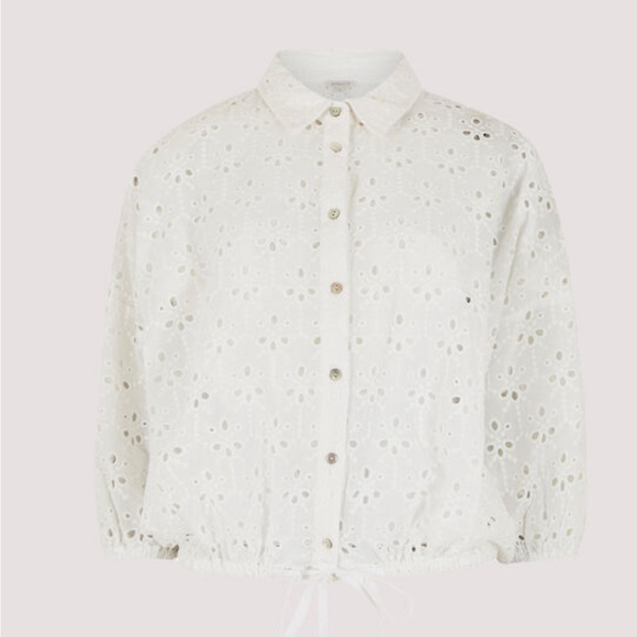 SO ♥️! Apricot - Broderie Anglaise Shirt - Picture 5 of 5